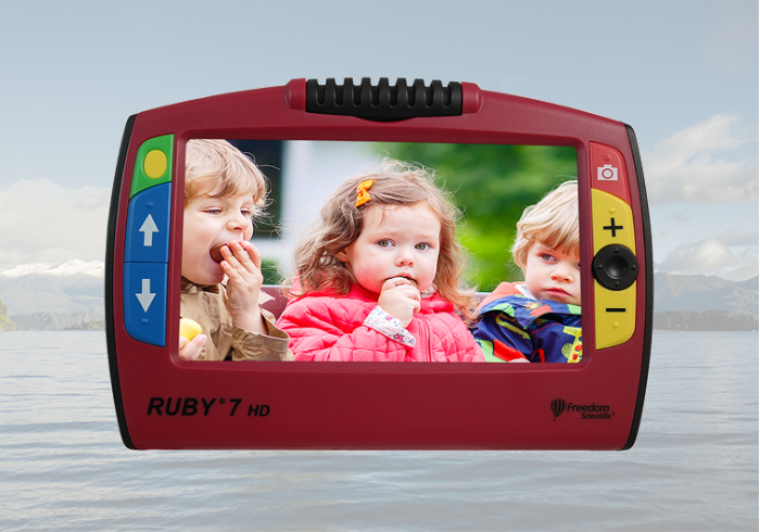 immagine rappresentante Ruby 7 HD mentre ingrandisce
